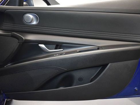 Used 2021 Hyundai Elantra SEL w/ Convenience Package image 13