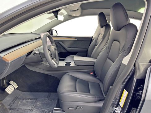 Used 2024 Tesla Model Y Performance image 17