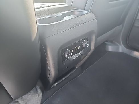 Used 2026 Chevrolet Traverse LT AWD/4WD image 18