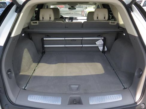 Used 2017 Cadillac XT5 Luxury w/ Driver Awareness Package FWD image 24