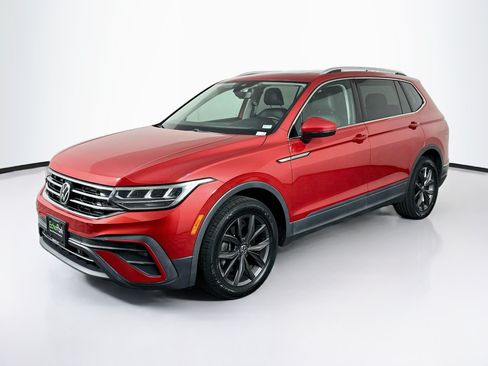Used 2022 Volkswagen Tiguan SE FWD image 3