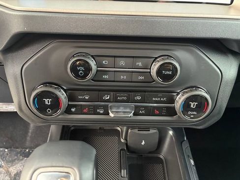 New 2025 Ford Bronco Outer Banks AWD/4WD image 28