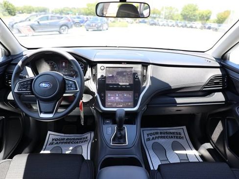 Certified 2025 Subaru Outback AWD/4WD image 10