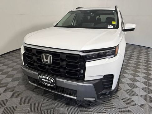 Used 2026 Honda Pilot Elite image 2