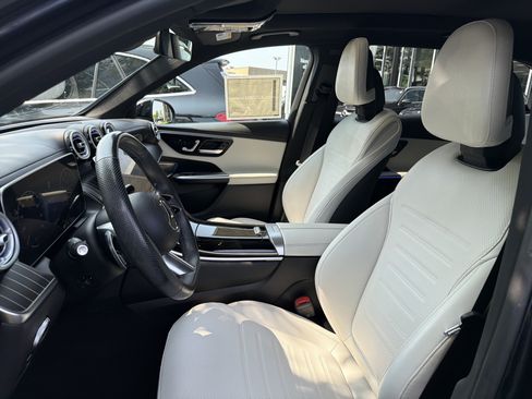 Used 2023 Mercedes-Benz GLC 300 4MATIC image 10