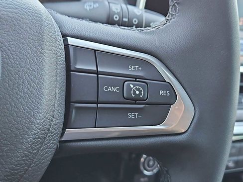 New 2026 Jeep Compass Latitude image 24