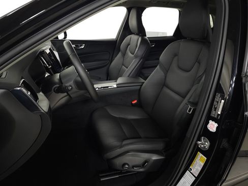 Certified 2025 Volvo XC60 B5 Plus AWD/4WD image 16