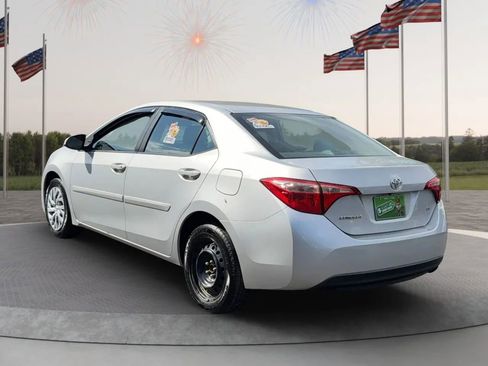 Used 2017 Toyota Corolla L FWD image 5