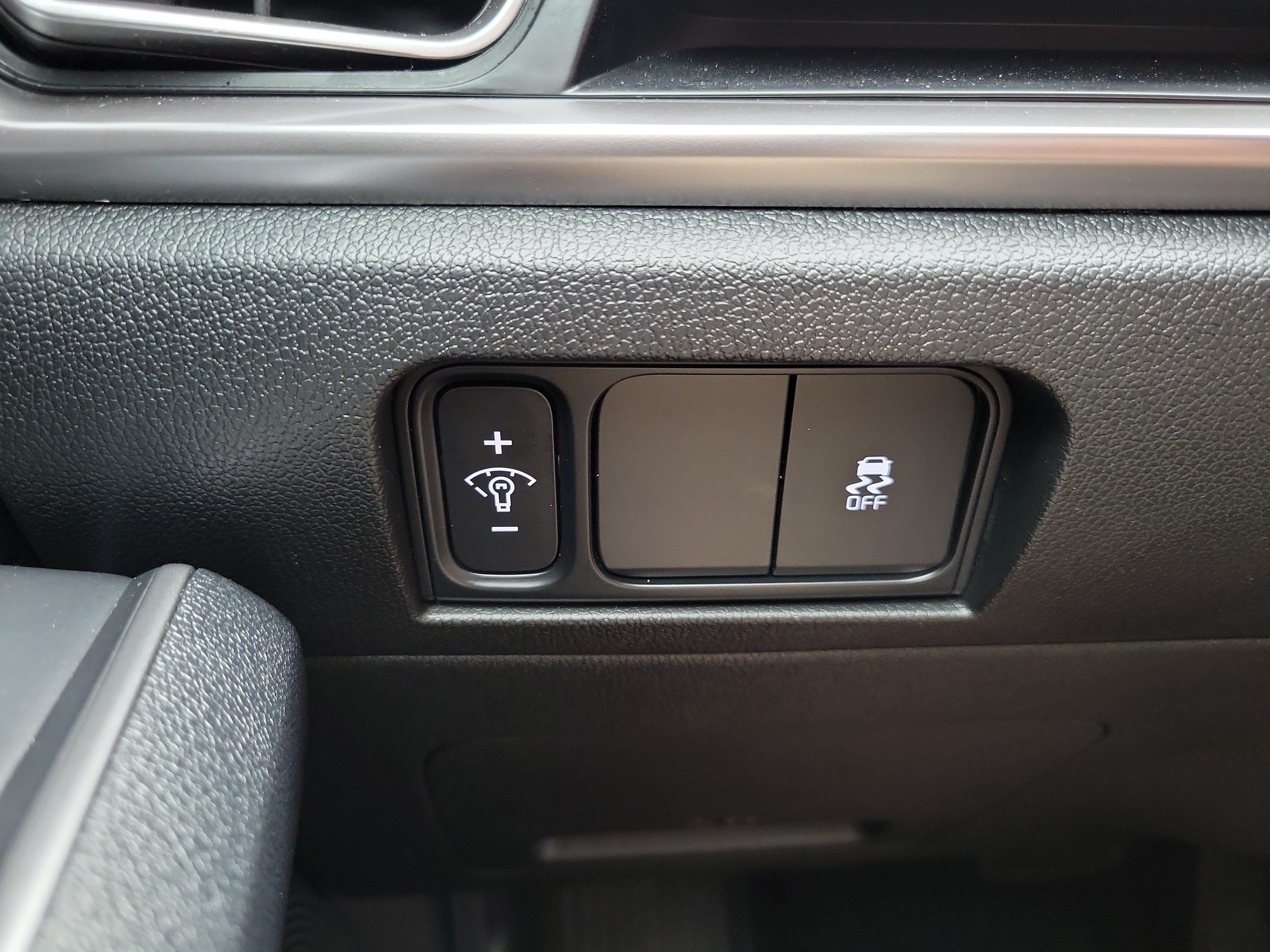 Certified 2025 Kia Sorento S w/ Panoramic Sunroof Package FWD image 23