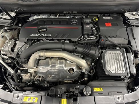 Used 2025 Mercedes-Benz GLB 35 AMG 4MATIC image 10