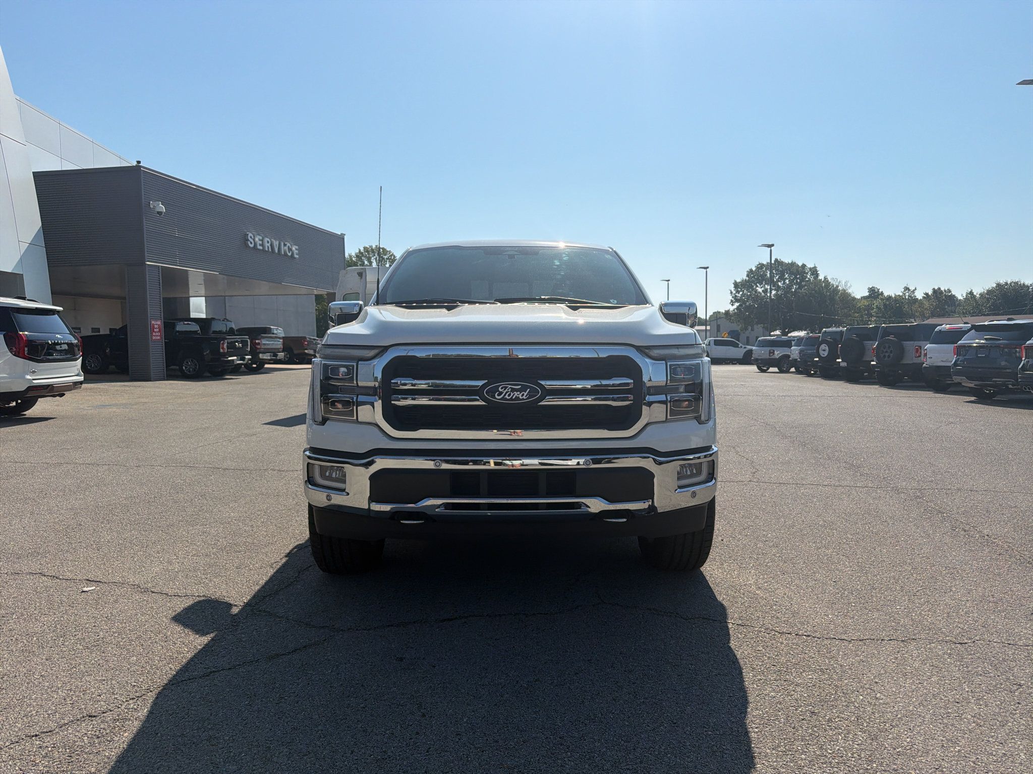 Used 2024 Ford F150 Lariat w/ FX4 Off-Road Package AWD/4WD image 8