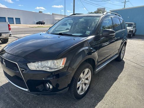 Used 2010 Mitsubishi Outlander XLS image 16
