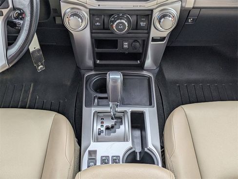 Used 2017 Toyota 4Runner SR5 Premium image 20