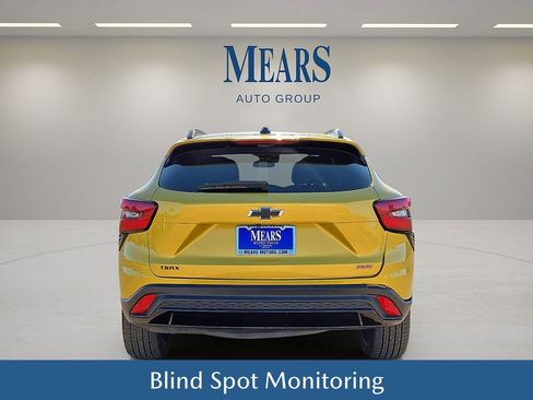 Used 2024 Chevrolet Trax RS w/ Driver Confidence Package image 5