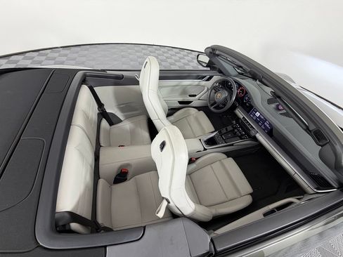 Used 2020 Porsche 911 Carrera 4S AWD/4WD image 15