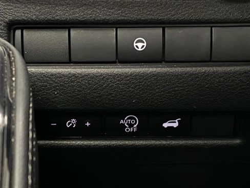 Used 2023 Nissan Rogue SV w/ SV Premium B Package image 15