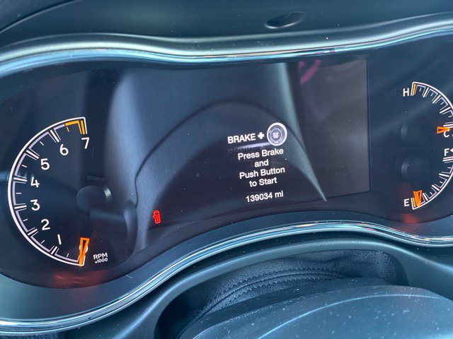 Used 2020 Jeep Grand Cherokee Altitude AWD/4WD image 16