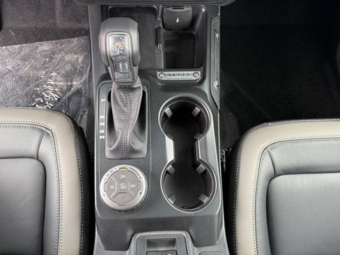 New 2026 Ford Bronco Outer Banks image 15