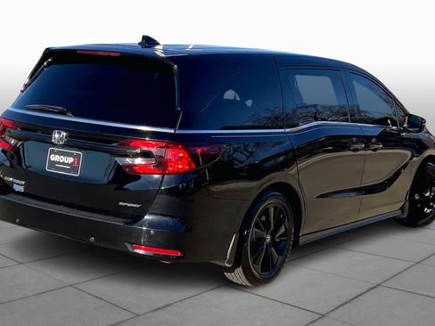 Used 2024 Honda Odyssey Sport image 12