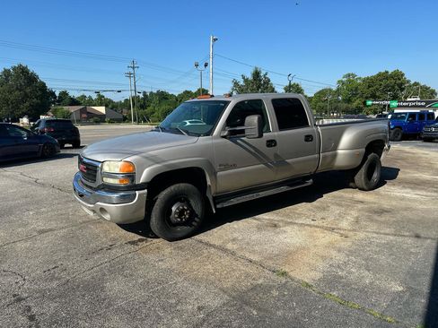 Used 2004 GMC Sierra 3500 SLE w/ Heavy-Duty Power Package RWD image 6