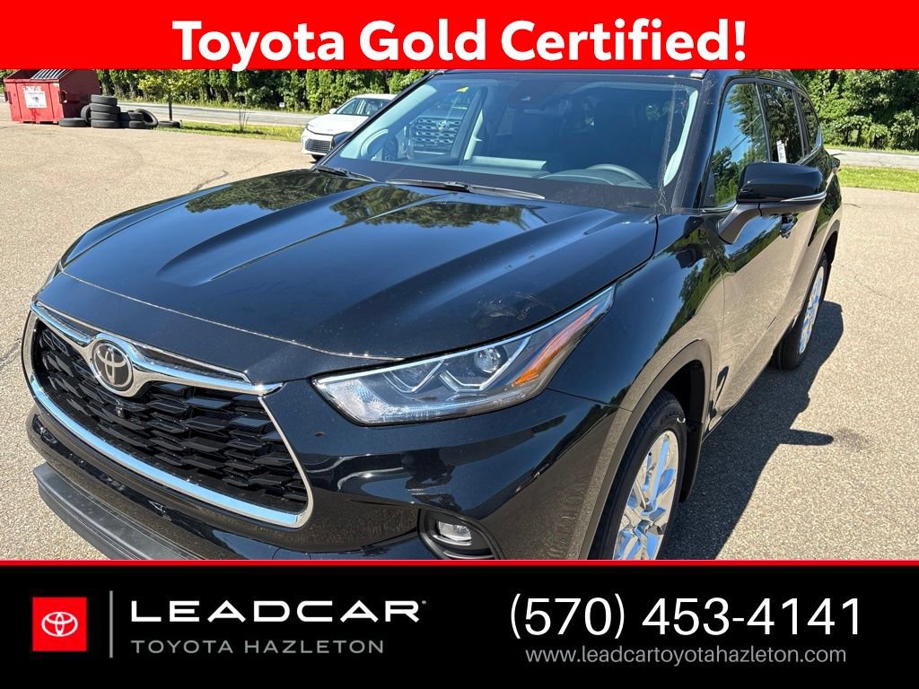 Certified 2026 Toyota Highlander Limited AWD/4WD image 1