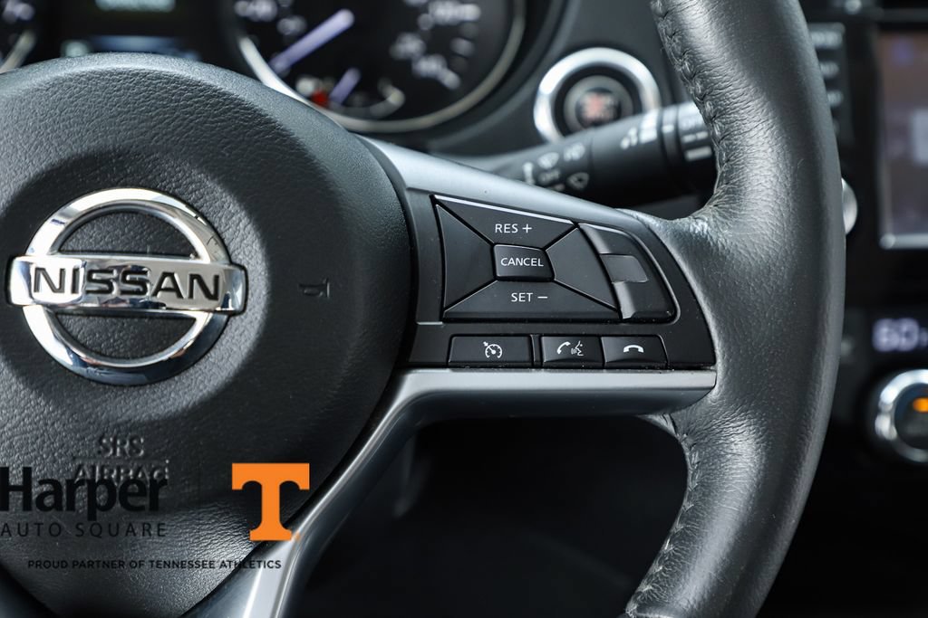 Used 2017 Nissan Rogue SV w/ SV Premium Package FWD image 58