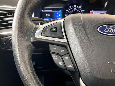 Used 2015 Ford Edge Titanium image 21