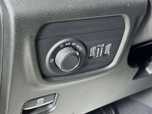 New 2025 Jeep Grand Cherokee Laredo X w/ Luxury Tech Group I image 10