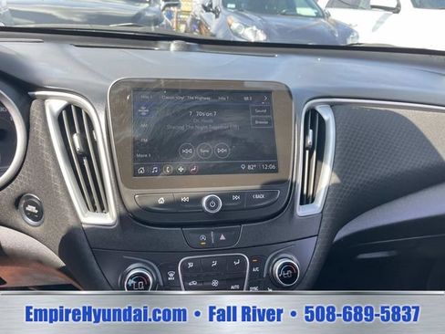Used 2024 Chevrolet Malibu LT FWD image 23