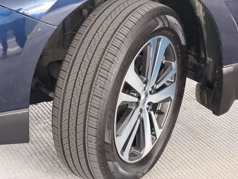 Used 2018 Subaru Outback 2.5i Limited AWD/4WD image 32