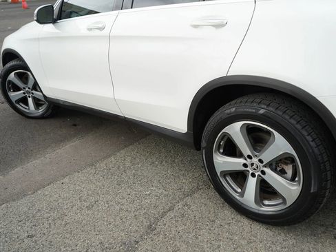 Used 2017 Mercedes-Benz GLC 300 image 6