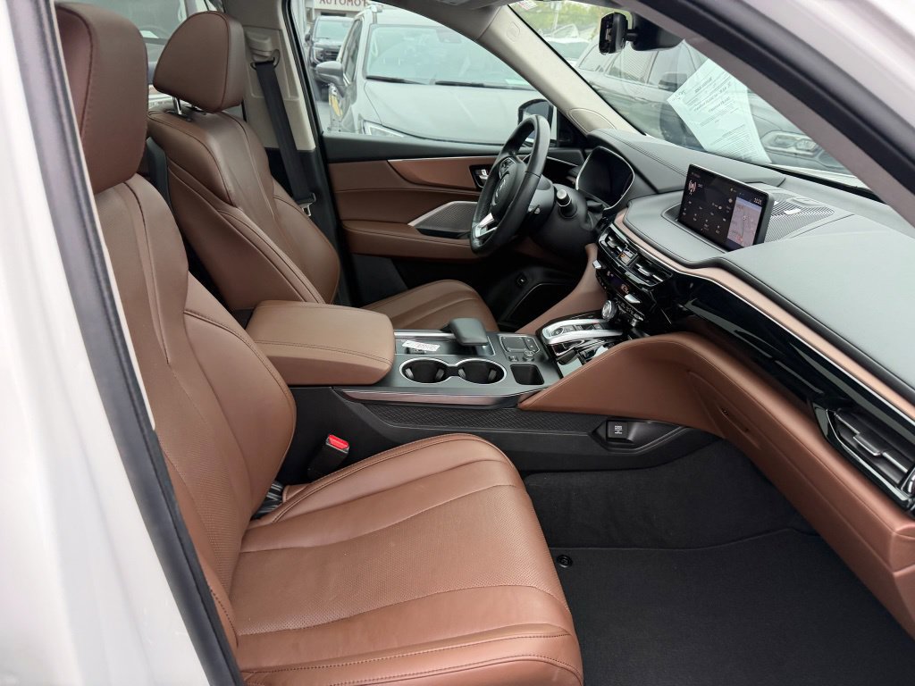 Used 2024 Acura MDX w/ Technology Package FWD image 15