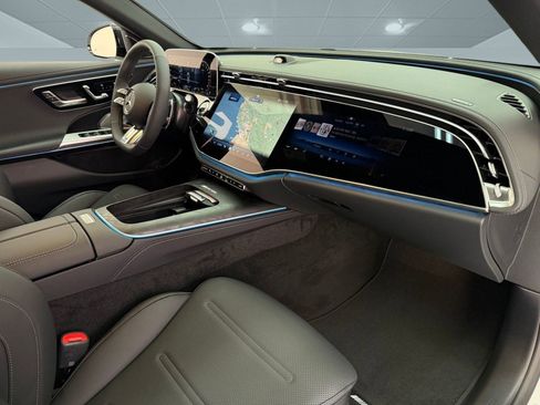 New 2026 Mercedes-Benz E 53 AMG e 4MATIC Sedan image 18