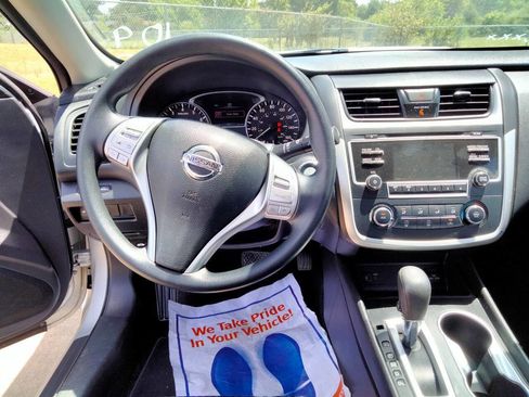 Used 2018 Nissan Altima 2.5 S w/ S Convenience Package image 15