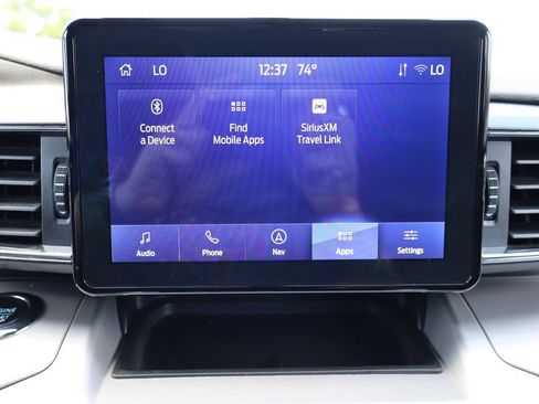 Used 2024 Ford Explorer XLT w/ Equipment Group 202A AWD/4WD image 8