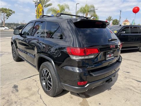 Used 2019 Jeep Grand Cherokee Trailhawk w/ Trailhawk Luxury Group AWD/4WD image 4