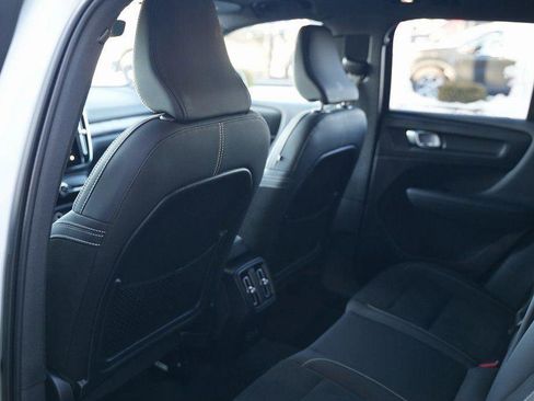 Used 2023 Volvo XC40 Recharge Ultimate image 89