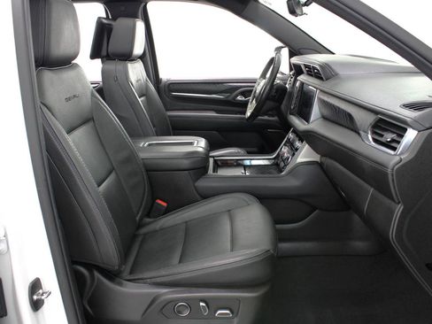 Used 2021 GMC Yukon Denali w/ Denali Premium Package image 51