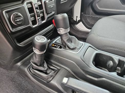 Used 2021 Jeep Wrangler Unlimited Sport AWD/4WD image 24