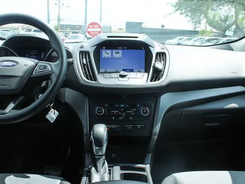 Used 2018 Ford Escape SE w/ SE Sync 3 Package FWD image 17