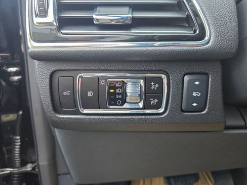 Used 2024 Lincoln Navigator L Reserve image 27