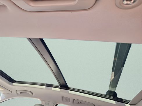 Used 2021 Audi Q5 2.0T Premium w/ Convenience Package image 9