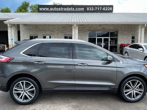 Used 2019 Ford Edge Titanium FWD image 8