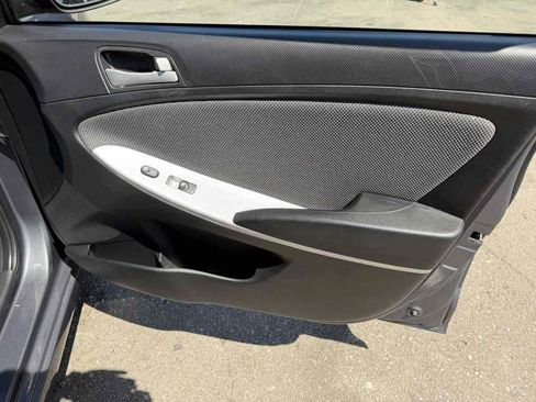Used 2013 Hyundai Accent GS FWD image 13