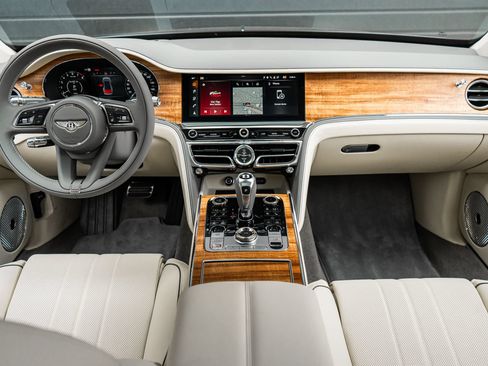 Certified 2026 Bentley Flying Spur Plug-In Hybrid AWD/4WD image 4
