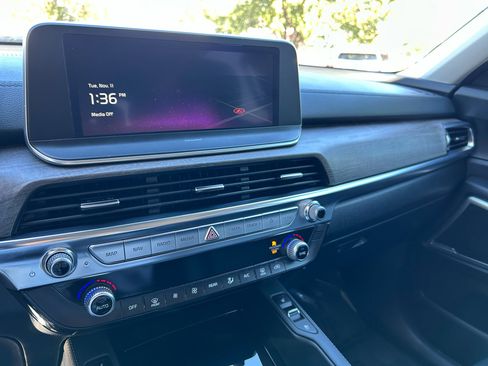 Used 2022 Kia Telluride EX w/ EX Premium Package image 14