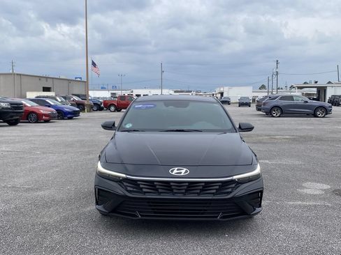 Certified 2026 Hyundai Elantra Sport FWD image 3