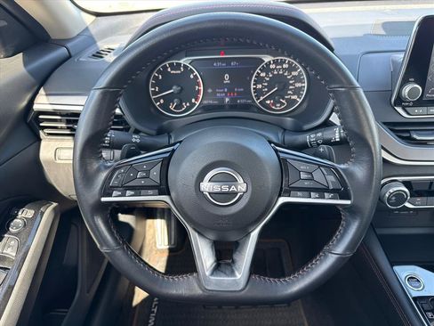 Used 2024 Nissan Altima 2.5 SR AWD/4WD image 12