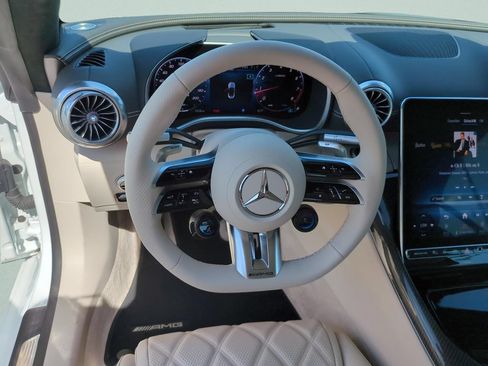 Used 2025 Mercedes-Benz SL 43 AMG image 11