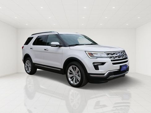 Certified 2019 Ford Explorer Limited w/ Class III Trailer Tow Package AWD/4WD image 1